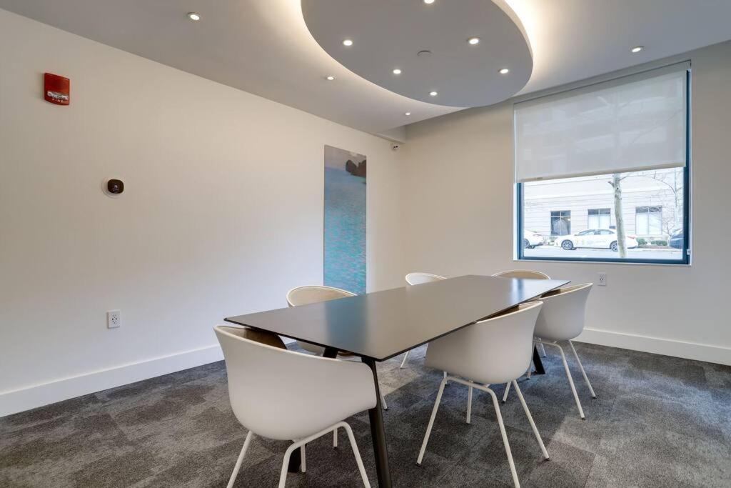 Fantastic 2 Bedroom Condo At Ballston With Gym Арлінгтон Екстер'єр фото